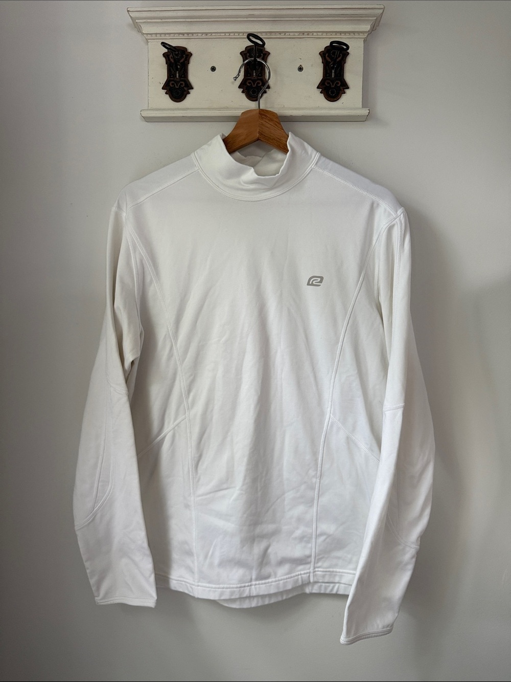 road runner velocity Men's White Long-Sleeve Running Performance Shirt